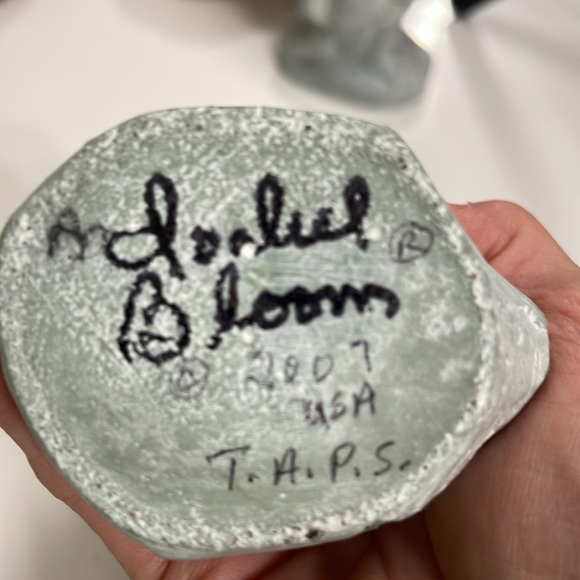 Isabel Bloom “Katie’s Pledge” 2007 8.5 statue taps USA - Picture 3 of 3